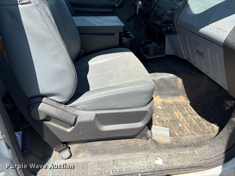 image for item YA3101 2013 Ford F450 Super Duty utility / service truck