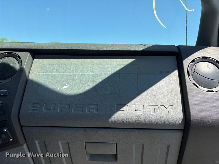 image for item YA3101 2013 Ford F450 Super Duty utility / service truck