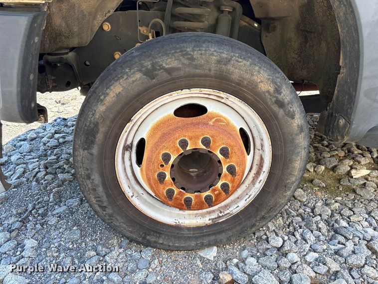 image for item YA3101 2013 Ford F450 Super Duty utility / service truck