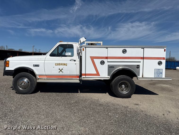 image for item DR1046 1991 Ford F350 utility bed pickup truck