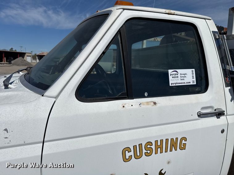 image for item DR1046 1991 Ford F350 utility bed pickup truck