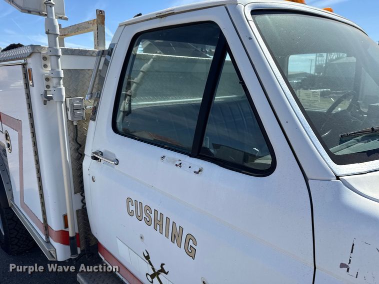 image for item DR1046 1991 Ford F350 utility bed pickup truck