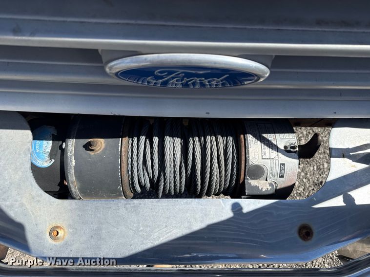 image for item DR1046 1991 Ford F350 utility bed pickup truck