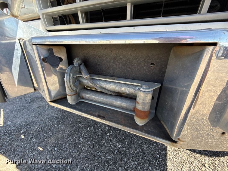 image for item DR1046 1991 Ford F350 utility bed pickup truck