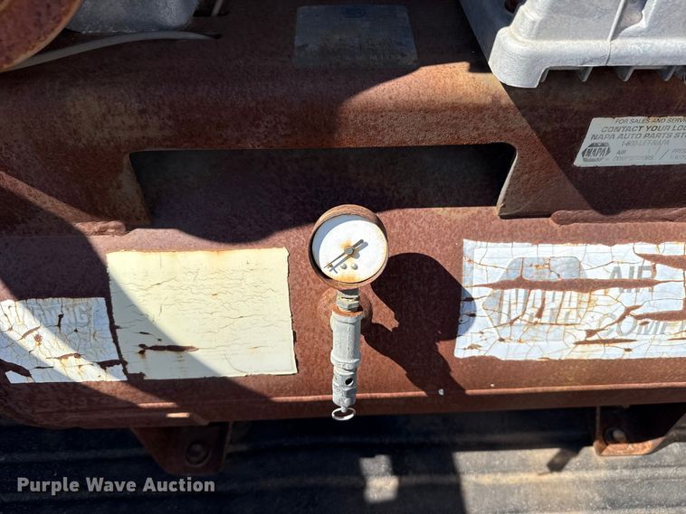 image for item DR1046 1991 Ford F350 utility bed pickup truck