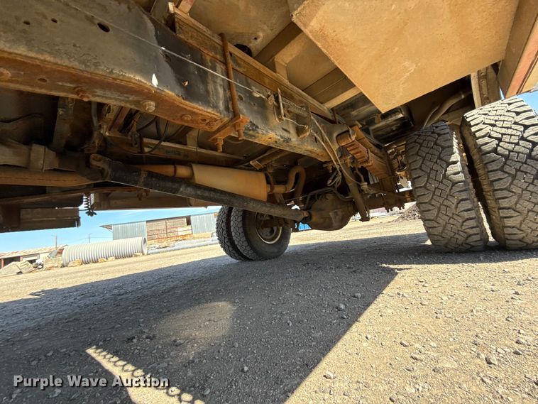 image for item DR1046 1991 Ford F350 utility bed pickup truck