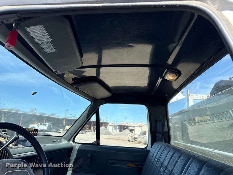 image for item DR1046 1991 Ford F350 utility bed pickup truck