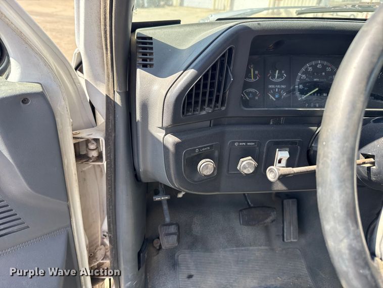 image for item DR1046 1991 Ford F350 utility bed pickup truck