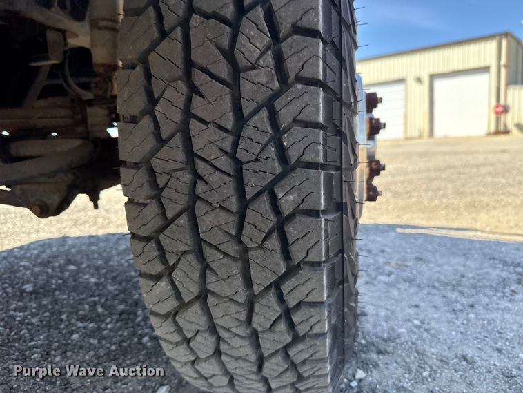 image for item DR1046 1991 Ford F350 utility bed pickup truck