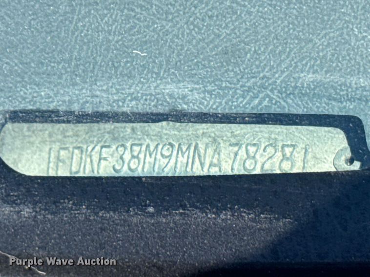 image for item DR1046 1991 Ford F350 utility bed pickup truck