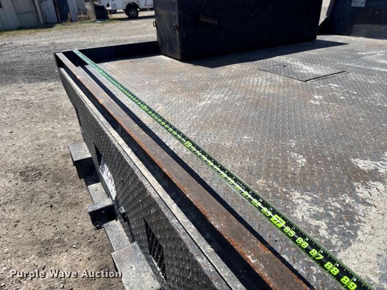 image for item DR1047 2006 Ford F550 Super Duty XL flatbed truck