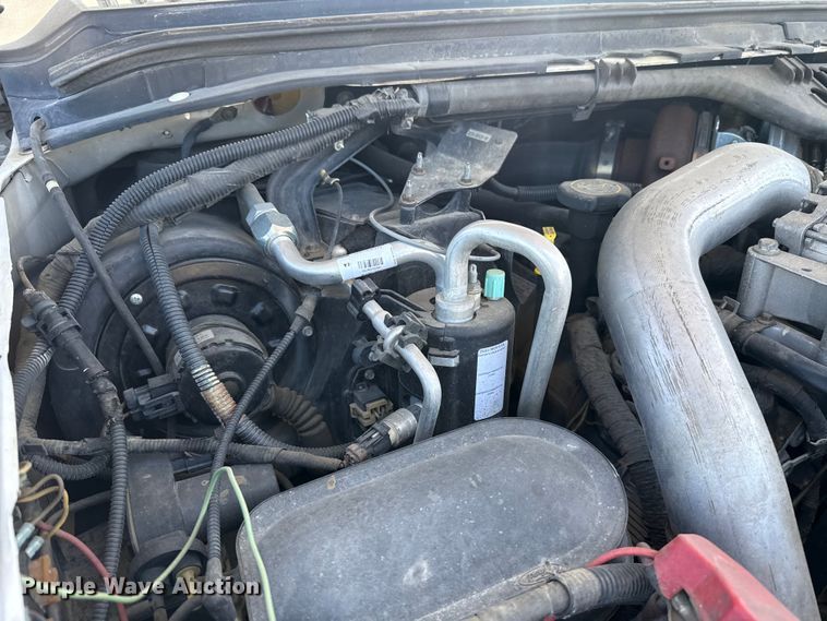 image for item DR1047 2006 Ford F550 Super Duty XL flatbed truck