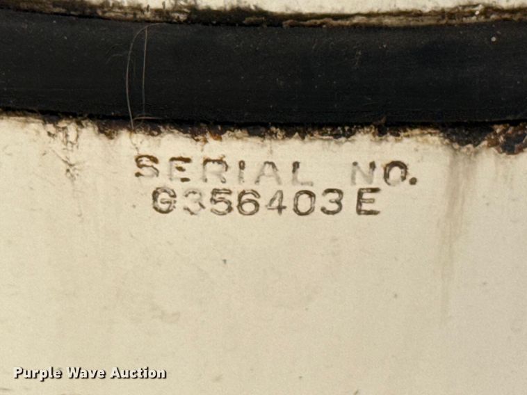 image for item DR1049 Household items