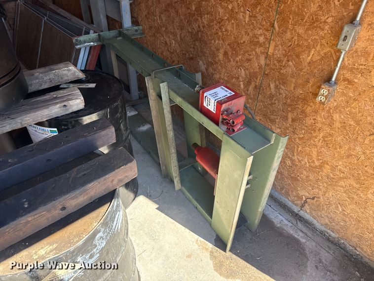 image for item DR1050 Tools