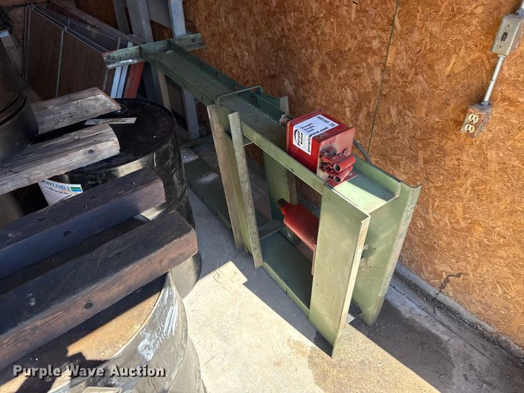 image for item DR1050 Tools