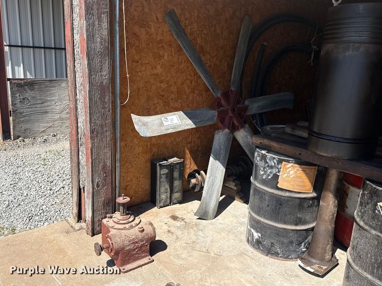 image for item DR1051 Fan