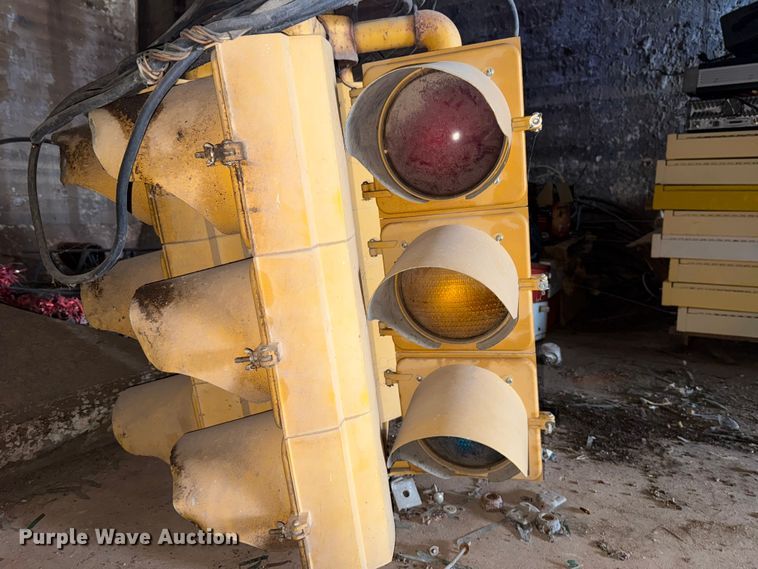 image for item DR1063 Traffic light