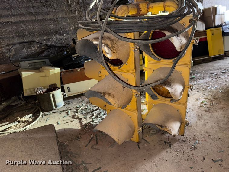 image for item DR1063 Traffic light