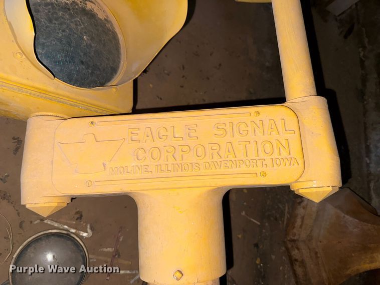 image for item DR1064 Eagle Signal Corporation traffic lights
