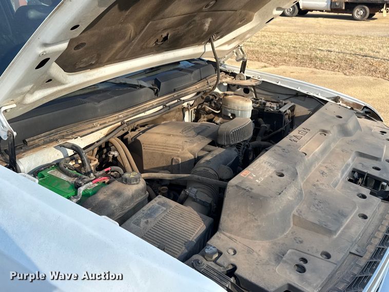 image for item DR1066 2011 Chevrolet Silverado 2500HD Crew Cab pickup truck
