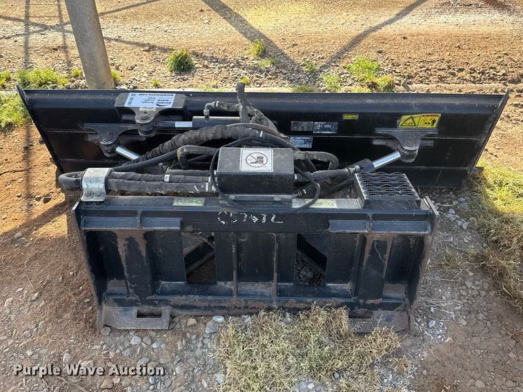 image for item DR1067 2012 Caterpillar 231-5275 skid steer dozer blade