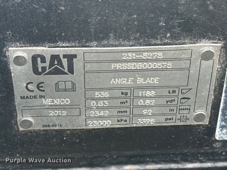 image for item DR1067 2012 Caterpillar 231-5275 skid steer dozer blade