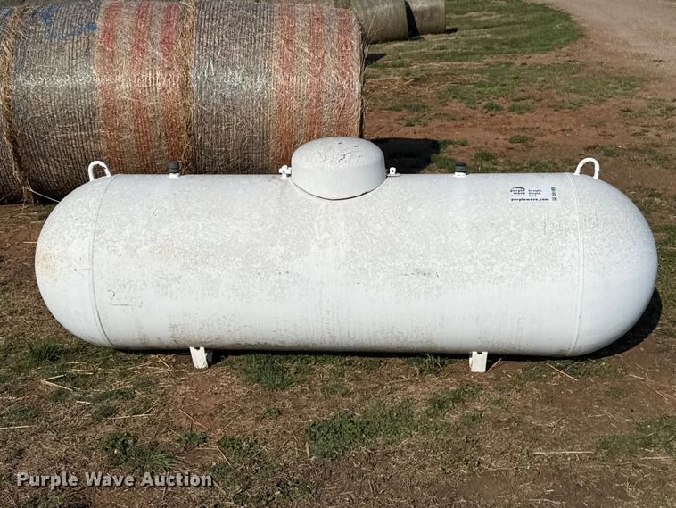 image for item DR1069 2001 National BD propane tank