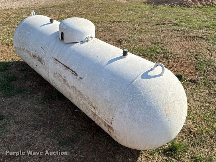 image for item DR1069 2001 National BD propane tank