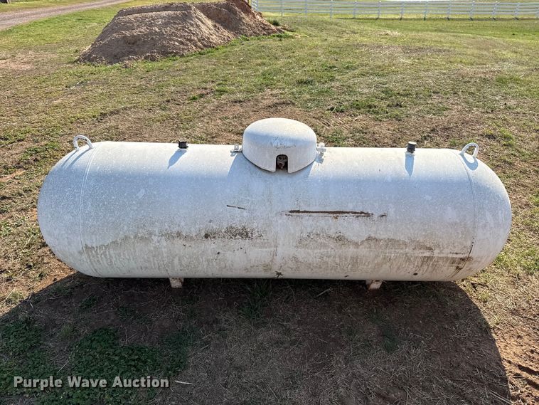 image for item DR1069 2001 National BD propane tank