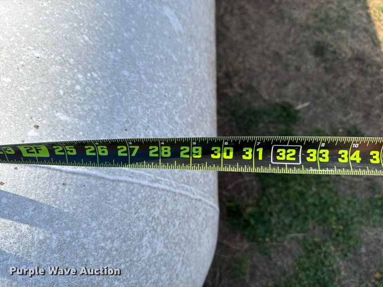 image for item DR1069 2001 National BD propane tank