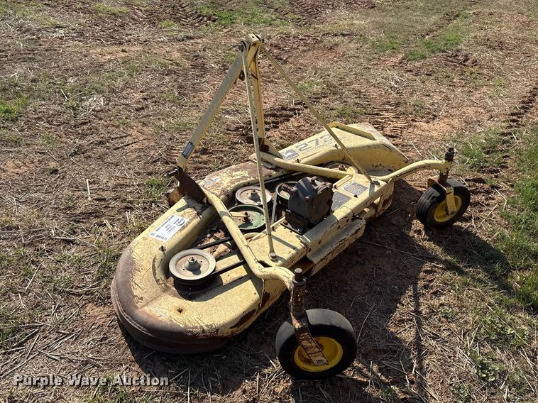 image for item DR1071 John Deere 272 finish mower