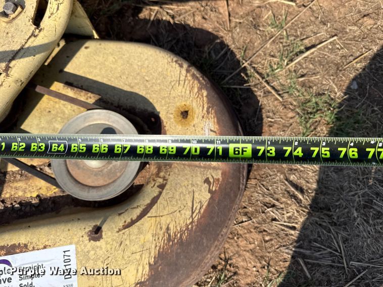 image for item DR1071 John Deere 272 finish mower