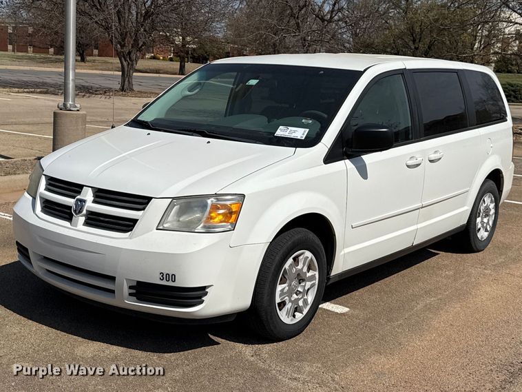 image for item DR1072 2010 Dodge Grand Caravan van