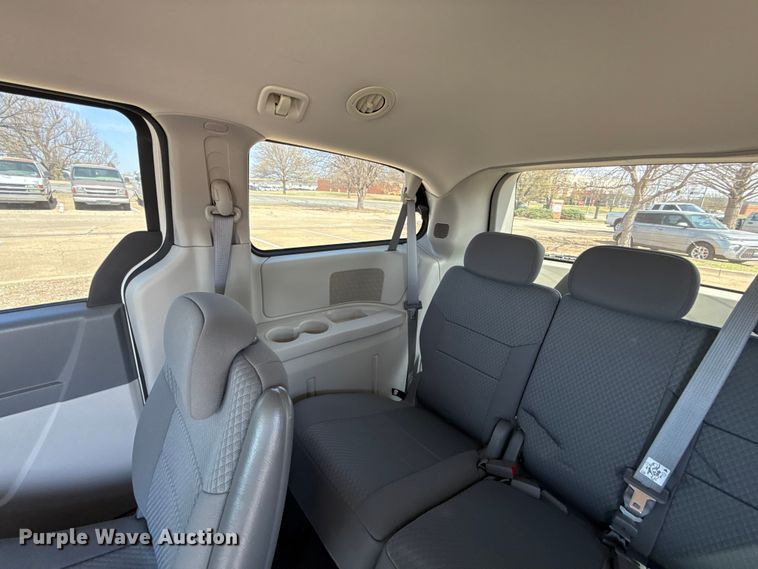 image for item DR1072 2010 Dodge Grand Caravan van