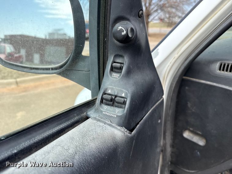 image for item DR1073 2002 Dodge Ram 2500 van