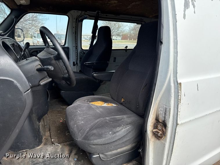 image for item DR1073 2002 Dodge Ram 2500 van