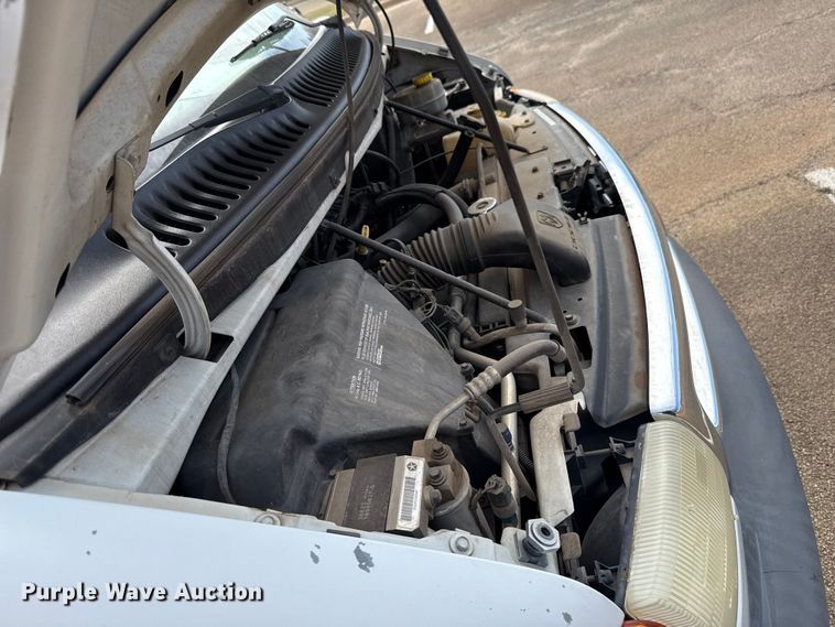 image for item DR1073 2002 Dodge Ram 2500 van