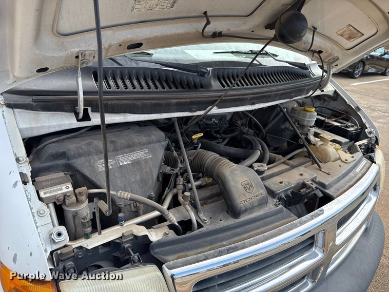 image for item DR1073 2002 Dodge Ram 2500 van