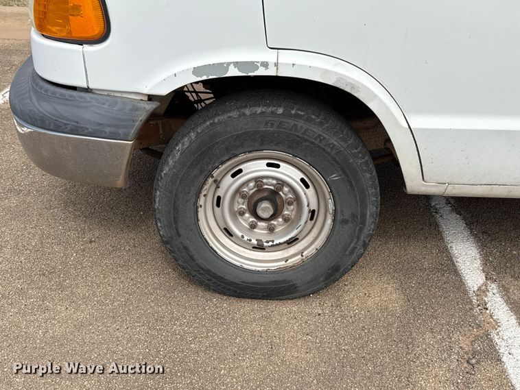 image for item DR1073 2002 Dodge Ram 2500 van