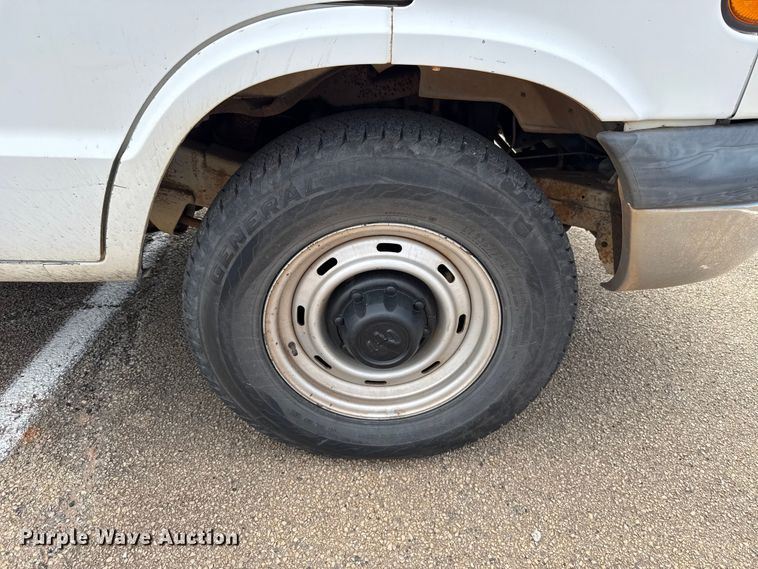 image for item DR1073 2002 Dodge Ram 2500 van