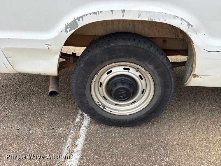 image for item DR1073 2002 Dodge Ram 2500 van
