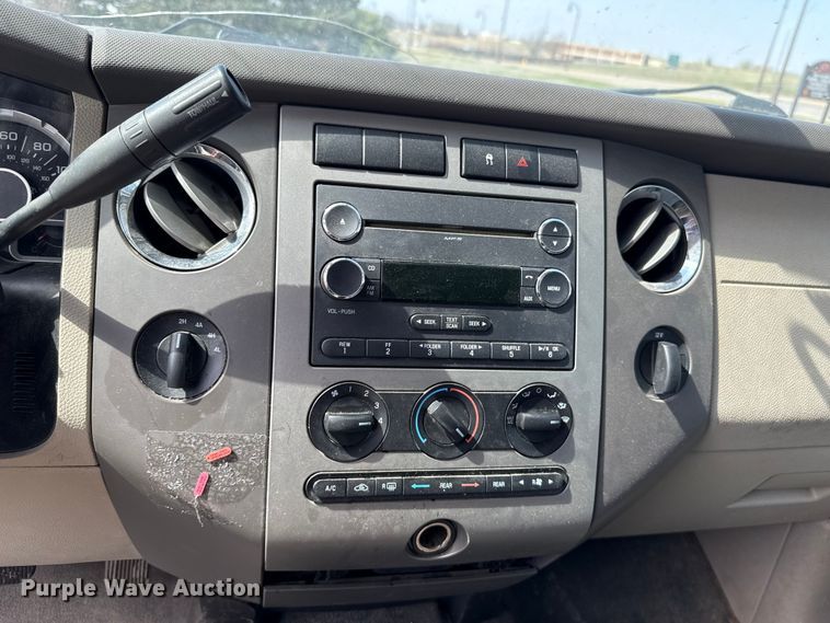 image for item DR1074 2011 Ford Expedition SUV