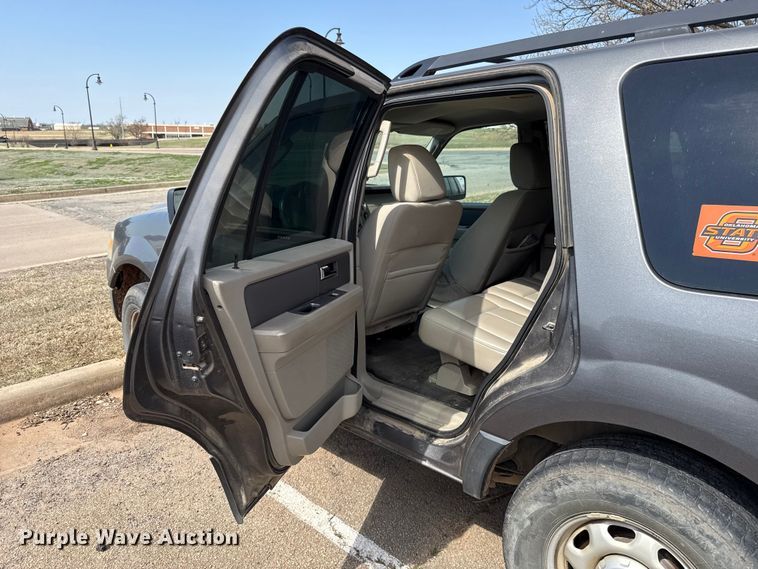 image for item DR1074 2011 Ford Expedition SUV
