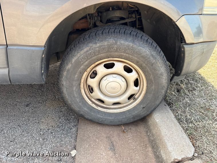 image for item DR1074 2011 Ford Expedition SUV