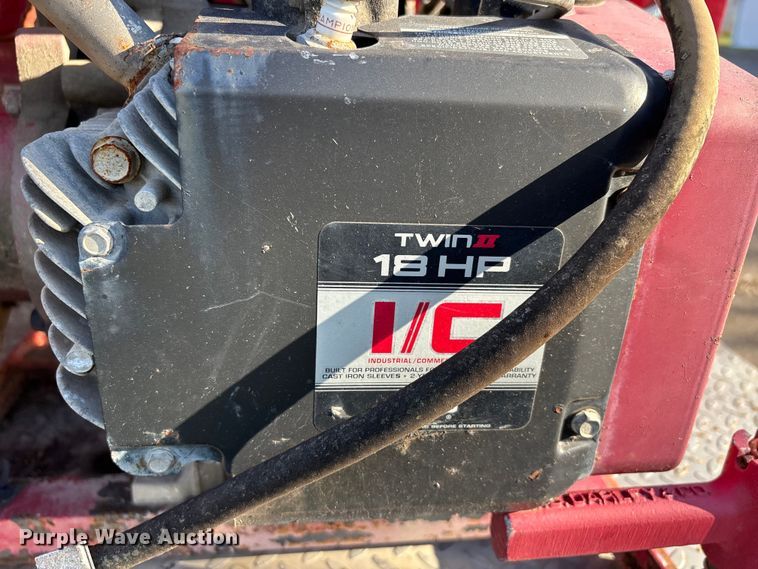 image for item DT0107 1986 Mack MS pumper fire truck