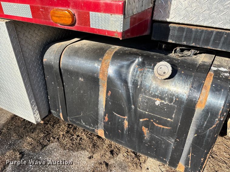 image for item DT0107 1986 Mack MS pumper fire truck