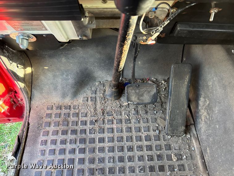 image for item DT0107 1986 Mack MS pumper fire truck