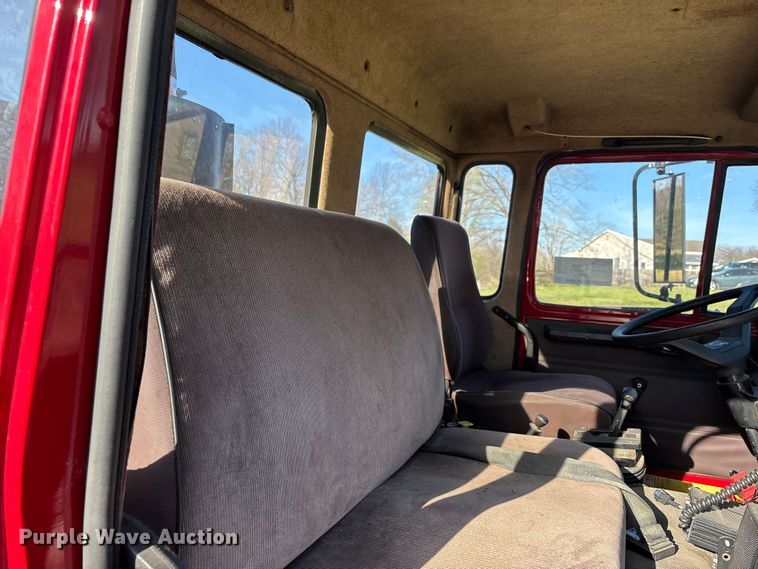 image for item DT0107 1986 Mack MS pumper fire truck