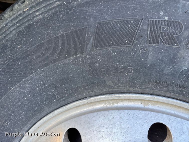 image for item DT0107 1986 Mack MS pumper fire truck