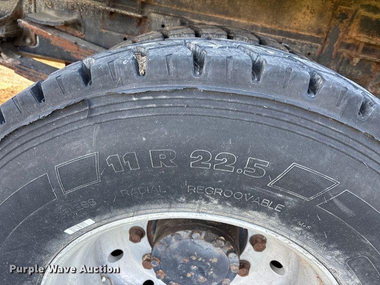 image for item DT0107 1986 Mack MS pumper fire truck